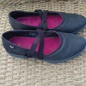 Preowned Black Teva Hydro-Life Ballet Flat 9.5